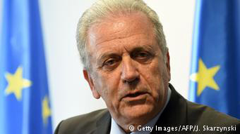 Δυσαρεστημένος ο επίτροπος Μετανάστευσης, Εσωτερικών Υποθέσεων και Ιθαγένειας Δ. Αβραμόπουλος 