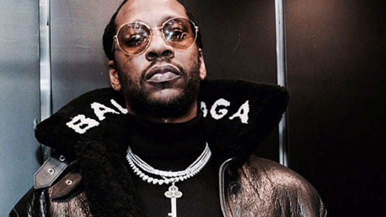 Τα νέα εκκεντρικά sneakers του οίκου Versace σε συνεργασία με τον 2 Chainz