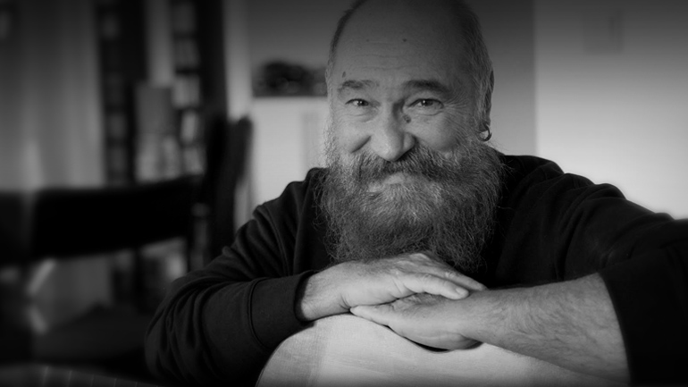 Έφυγε από τη ζωή ο Τζίμης Πανούσης Έφυγε από τη ζωή ο Τζίμης Πανούσης