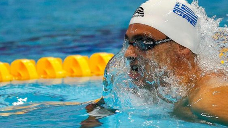 Κολύμβηση: Τρίτος ο Βαζαίος σε… καινοτόμο αγώνα μικτής ατομικής