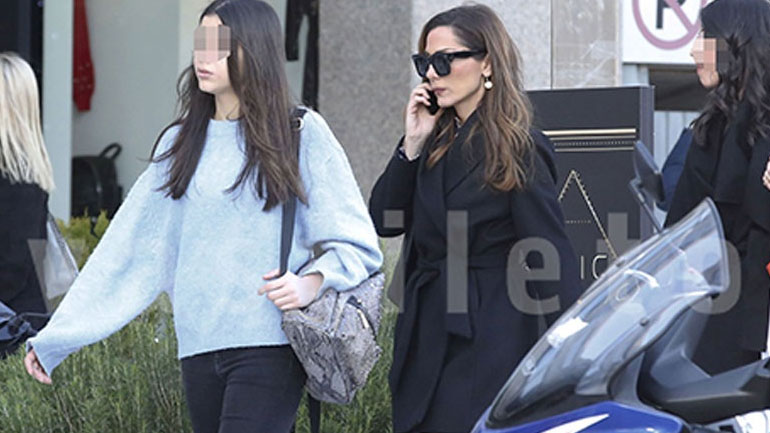 Δέσποινα Βανδή: Βόλτα στα μαγαζιά με το Μελινάκι της!