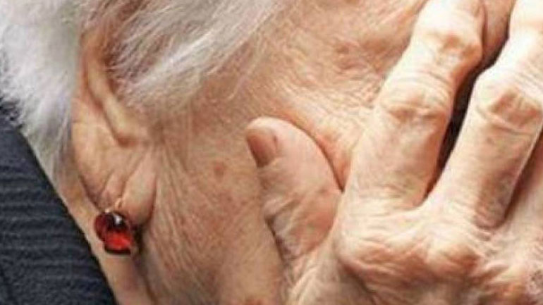 Κολιρέικες Παράγκες Πύργου: Άρπαξαν 6.500 ευρώ από ηλικιωμένη απειλώντας την με μαχαίρια