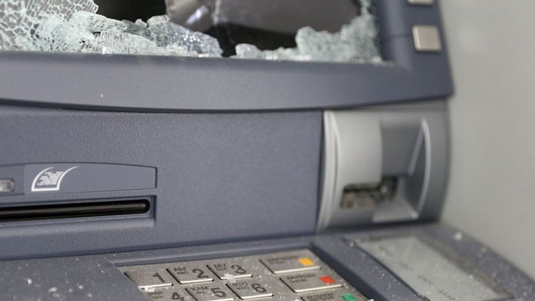 Ανατίναξαν ΑΤΜ στη Δάφνη