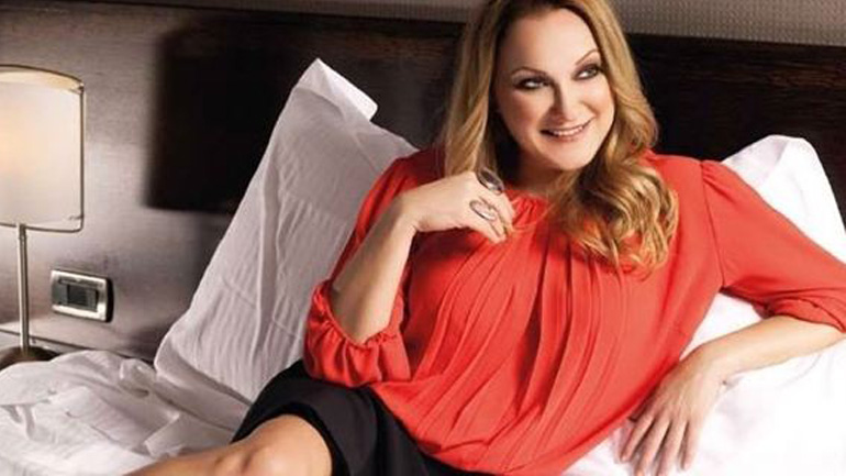 Ρένια Λουϊζίδου: «Βλέπω το παιδί μου να καταπιέζεται και να ζορίζεται…»