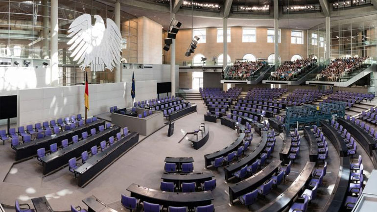 Η Μπούντεσμπανκ αποφάσισε να συμπεριλάβει το κινεζικό νόμισμα στα συναλλαγματικά της διαθέσιμα