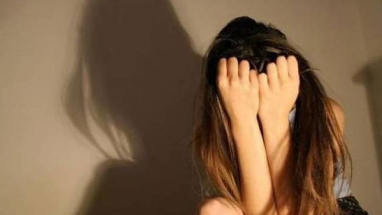 Φρίκη στη Σαλαμίνα: Πατέρας βίασε την 7χρονη κόρη του