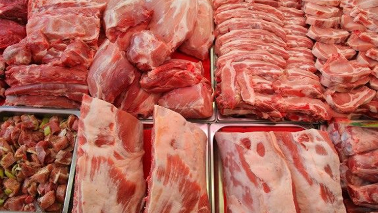 Δέσμευση παρασκευασμάτων κρέατος στον Πειραιά