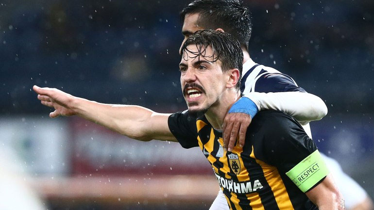 ΑΕΚ: «Μήνυμα» παραμονής από τον Σιμόες