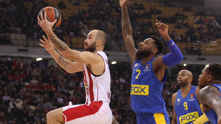 Επέστρεψε στις νίκες ο Ολυμπιακός, 94-64 τη Μακάμπι