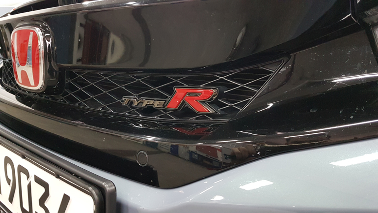 Type R σημαίνει... γκάζια!