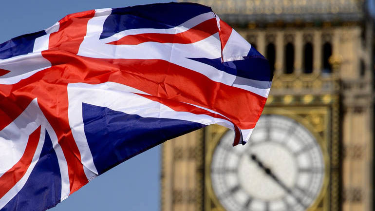 Προειδοποιήσεις από τους Συντηρητικούς της Μέι: «Στηρίξτε το Brexit ειδάλλως το χάος καραδοκεί»