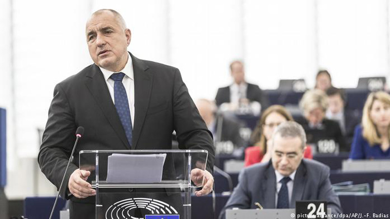 Deutsche Welle: Προσδοκίες για δυτικά Βαλκάνια, ελπίδες για λύση με FYROM