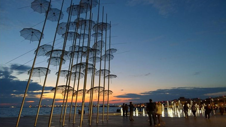 Θεσσαλονίκη: Ζημιές και στις «Ομπρέλες» του Ζογγολόπουλου από τους ισχυρούς ανέμους