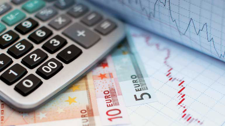 Mεγαλύτερη ευελιξία στον ΦΠΑ και λιγότερη γραφειοκρατία για τις μικρές επιχειρήσεις προτείνει η Ε.Ε.