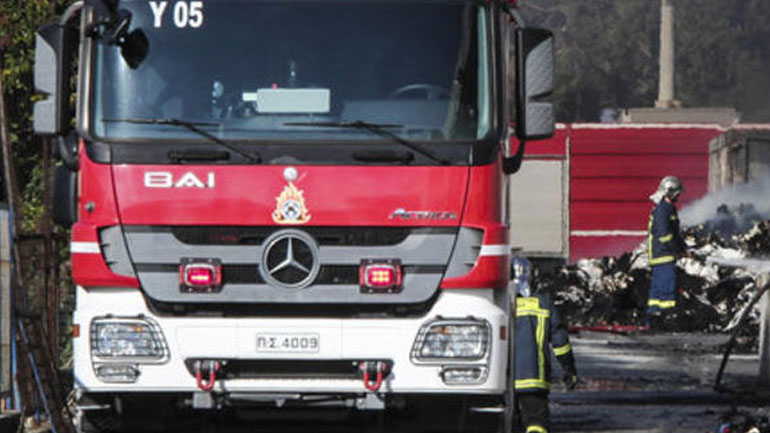 Στις φλόγες τυλίχτηκε τουριστικό λεωφορείο στην Εγνατία Οδό