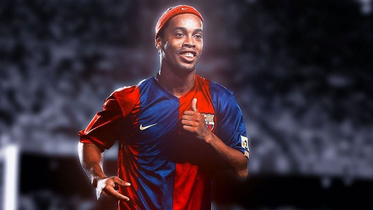 Συγκινεί στο αγωνιστικό του «αντίο» ο Ροναλντίνιο Συγκινεί στο αγωνιστικό του «αντίο» ο Ροναλντίνιο