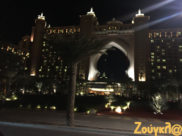 Ένα από τα πολλά υπερπολυτελή ξενοδοχεία της πόλης