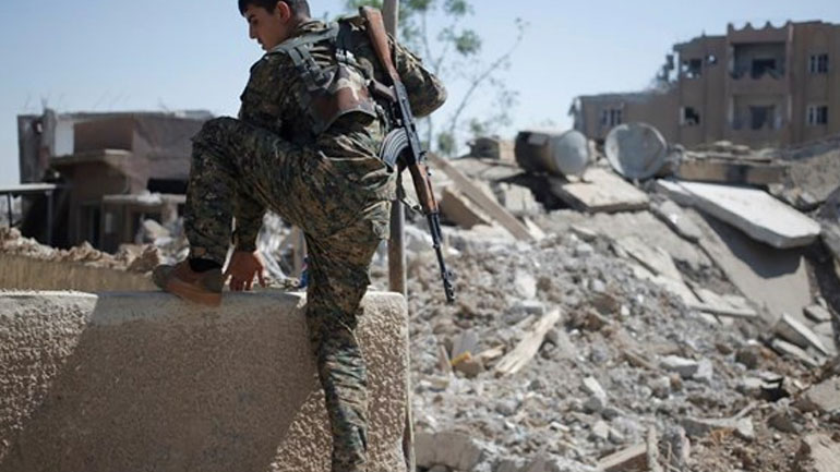 Συρία: Κούρδοι διαδηλώνουν κατά της Άγκυρας και των απειλών για επέμβαση στις περιοχές τους