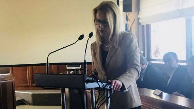 Ρ. Δούρου: Να μπει ένα τέλος στη ντροπή της χωματερής της Φυλής