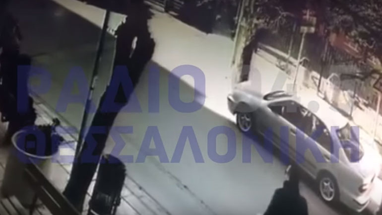 Απίστευτο video: Οι δυνατοί άνεμοι ξήλωσαν στέγη νηπιαγωγείου στη Θεσσαλονίκη