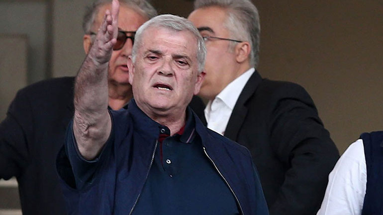 Το απίστευτο καψόνι Μελισσανίδη στην Πλατεία Μέμου