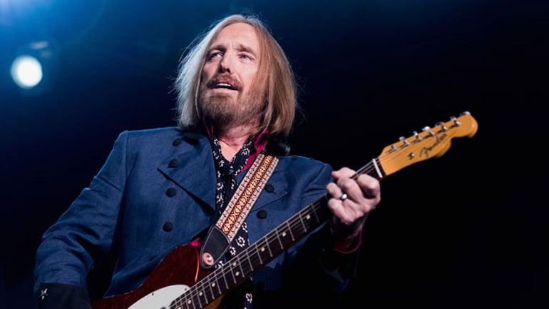 ΗΠΑ: Από υπερβολική δόση επτά φαρμάκων πέθανε ο ρόκερ Τομ Πέτι