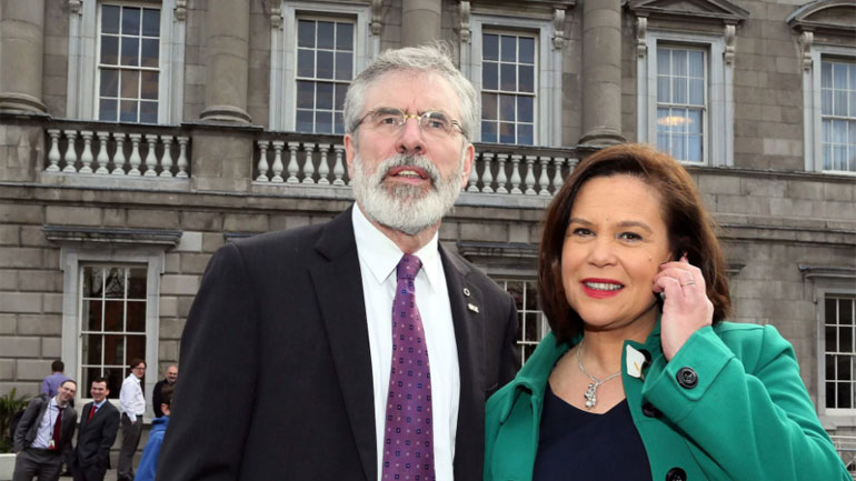 Ιρλανδία: Η Μαίρη Λου Μακ Ντόναλντ είναι η πρώτη γυναίκα που θα αναλάβει την ηγεσία του Sinn Fein μετά το 1937