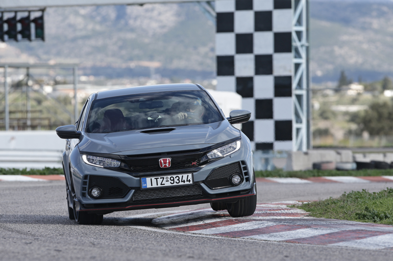 Τάπα... πάμε με τα Νέα της Πιάτσας! Τάπα... βεβαίως πάει και το νέο Honda Civic Type R με τους 320 ίππους!