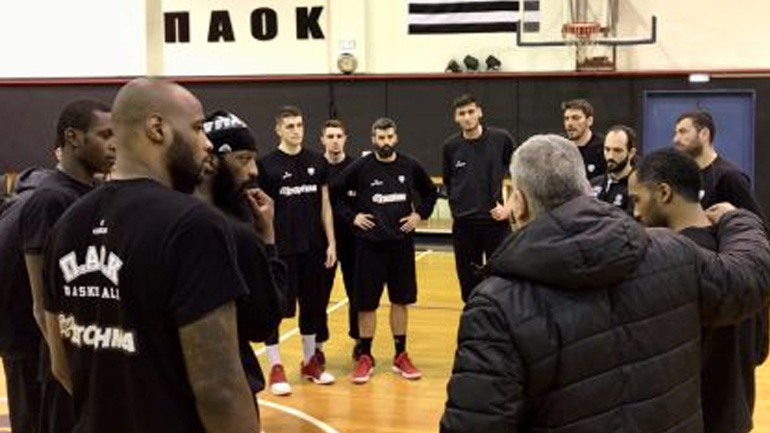 ΠΑΟΚ: Με Μαργαρίτη και Κόνιαρη πέταξε για την Τενερίφη