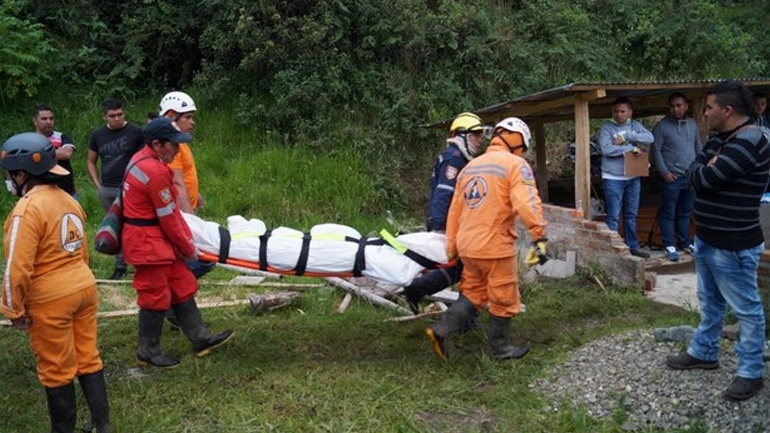 Κολομβία: Τουλάχιστον 13 νεκροί επιβάτες λεωφορείου λόγω κατολισθήσεων Κολομβία: Τουλάχιστον 13 νεκροί επιβάτες λεωφορείου λόγω κατολισθήσεων