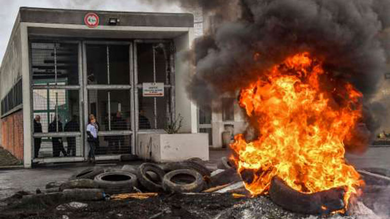 Γαλλία: Απεργία πραγματοποιούν οι δεσμοφύλακες