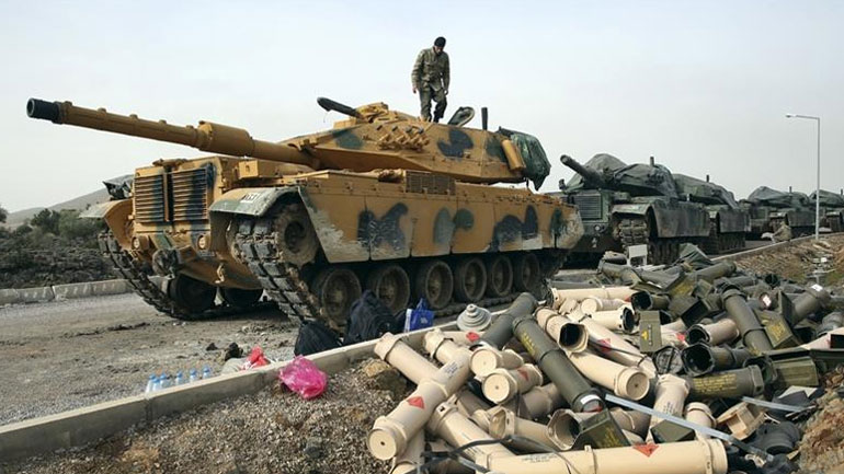 Σφοδρές μάχες ανάμεσα στις τουρκικές και τις κουρδικές δυνάμεις στη βόρεια Συρία