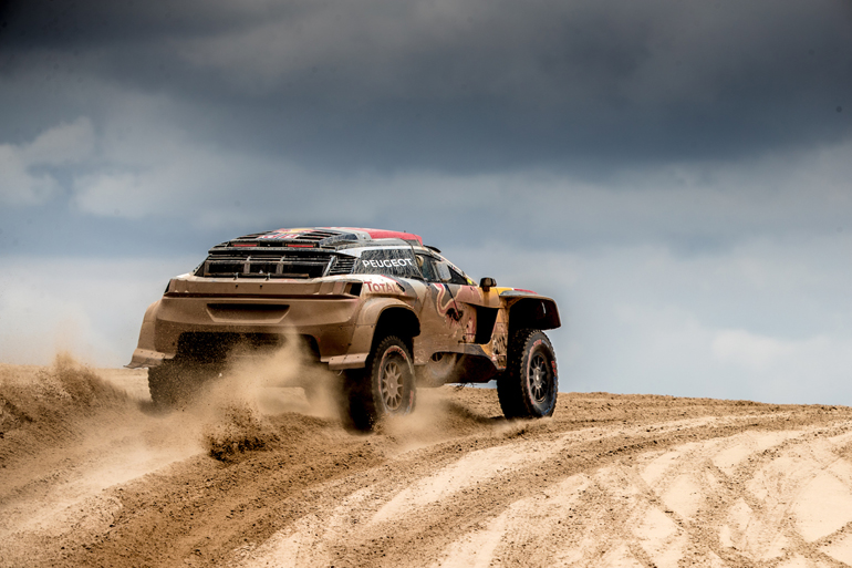 Το πίσω μέρος στο Peugeot 3008 είναι πολύ sexy έστω και με χώμα πάνω του!