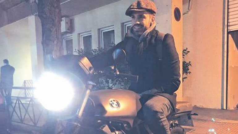 Κωνσταντίνος Αργυρός: Η βόλτα με τη μηχανή χωρίς κράνος και τα σχόλια στα social media