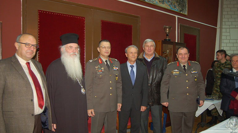 Επίσκεψη του Αρχηγού ΓΕΣ στη Διεύθυνση Διαβιβάσεων για την κοπή της πίτας