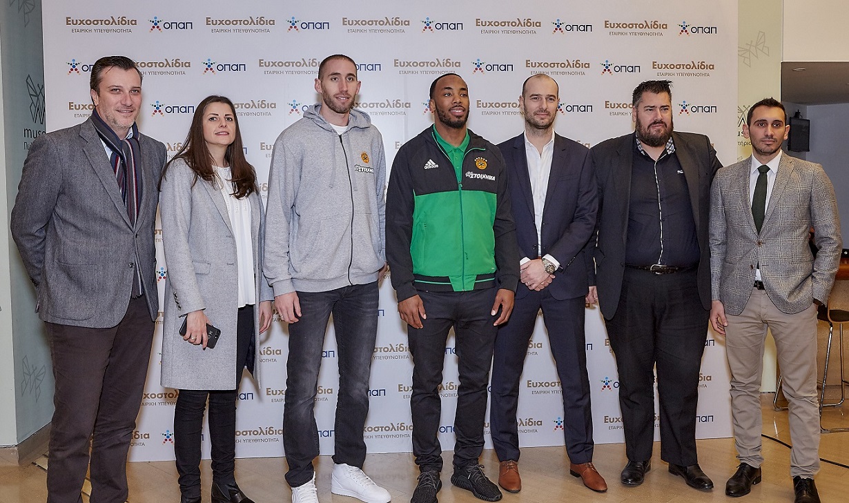 Νίκος Λεπενιώτης Εμπορικός Διευθυντής ΚΑΕ Ολυμπιακός, Μαρία Γκούμα, Διευθύντρια Μάρκετινγκ και Δημοσίων Σχέσεων ΚΑΕ Παναθηναϊκός Superfoods, Ματ Λοτζέσκι & Μάρκους Ντένμον αθλητές ΚΑΕ Παναθηναϊκός Superfoods, Πετρ Ματεγιόφσκι, Chief Customer Officer ΟΠΑΠ, Αριστείδης Χριστόπουλος, Εμπορικός Διευθυντής ΚΑΕ Παναθηναϊκός Superfoods, Θέμης Καρβουντζής, Γενικός Διευθυντής ΚΑΕ Παναθηναϊκός Superfoods