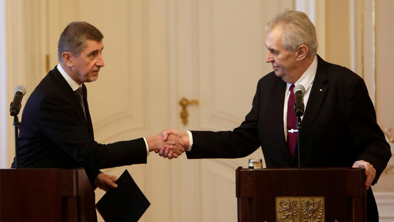 Τσεχία: Ο πρωθυπουργός Μπάμπις υπέβαλε επισήμως την παραίτησή του