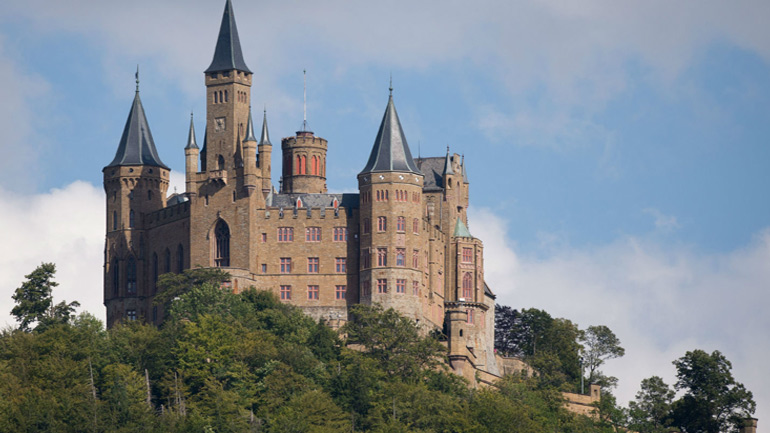 Ειδικοί εκτιμούν ότι στη Γερμανία υπάρχουν τουλάχιστον 25.000 κάστρα