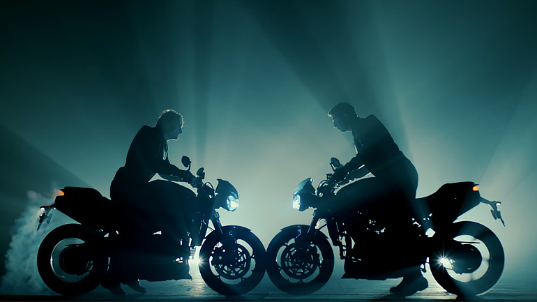 Triumph Speed Triple 1050: Μίνι αποκάλυψη τώρα!