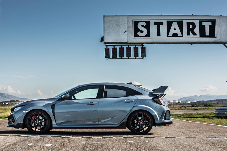 Το μήκος του Type R αγγίζει τα 4.557 μέτρα