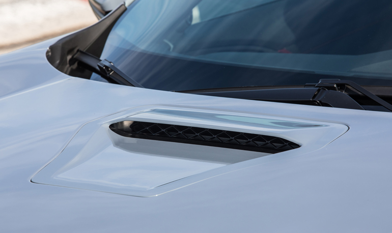 Ο αεραγωγός στο εμπρός καπό