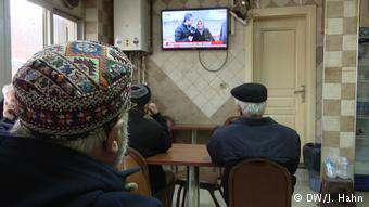 Οι εικόνες από την τουρκική επέμβαση στη Συρία κυριαρχούν στους τηλεοπτικούς δέκτες στην Τουρκία