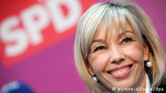 H 54χρονη βουλευτής Ντόρις Σρέντερ-Κεπφ δηλώνει «η κ. Κιμ είναι η αφορμή, αλλά όχι η μοναδική αιτία για τον χωρισμό»