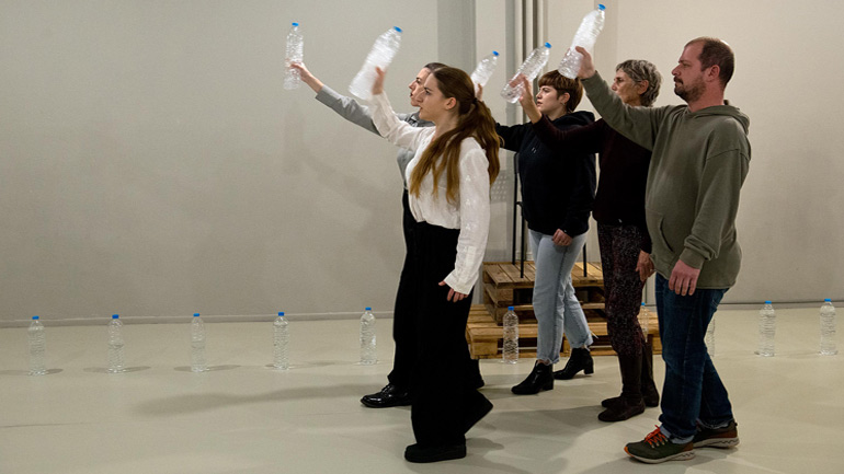 «από τι υποφέρετε; από Ύπαρξη»: Το νέο έργο της Μαρίας Γοργία