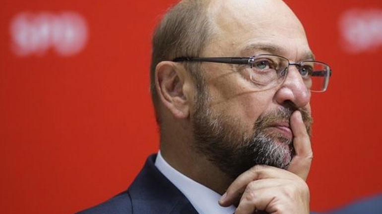 Ο Σουλτς απευθύνει έκκληση στο κόμμα του και την Μέρκελ για συμβιβασμό