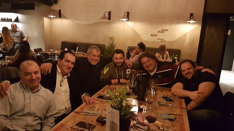 Από αριστερά: Νίκος Μερτέκης, Άρης Γαλανόπουλος, Στράτης Χατζηπαναγιώτου, Βασίλης Σαρημπαλίδης, Πάρις Ποντίκας και Τάκης Τρακουσέλλης