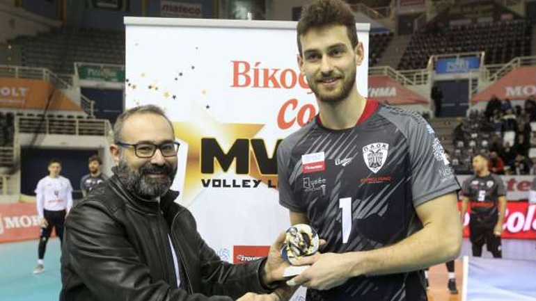 Volley League: Ο Ραφαήλ Κουμεντάκης βραβεύτηκε ως MVP Βίκος Cola