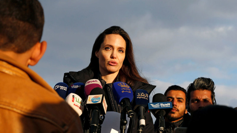 Απαιτείται πολιτική λύση του πολέμου της Συρίας λέει η Αντζελίνα Τζολί