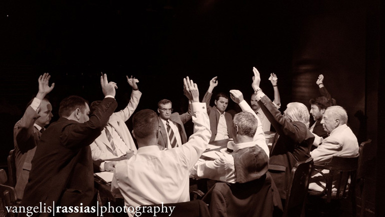 Παράταση παραστάσεων για το έργο «Οι 12 Ένορκοι»