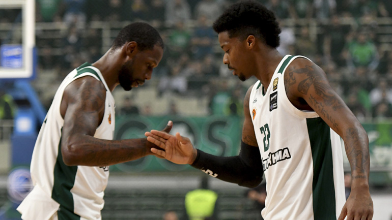 Αήττητος στη Basket League ο Παναθηναϊκός, 68-61 τον Ολυμπιακό